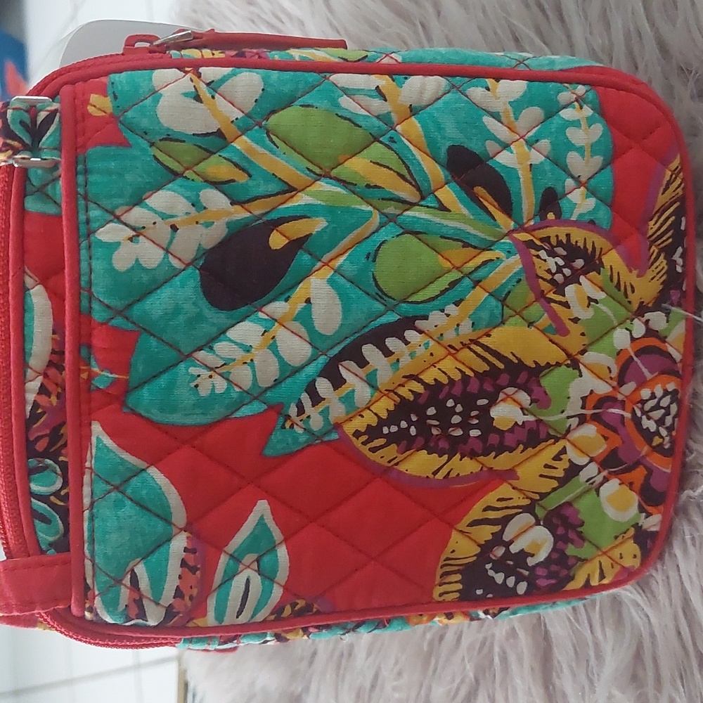 SOLD!! VERA BRADLEY - Picture 4 of 12